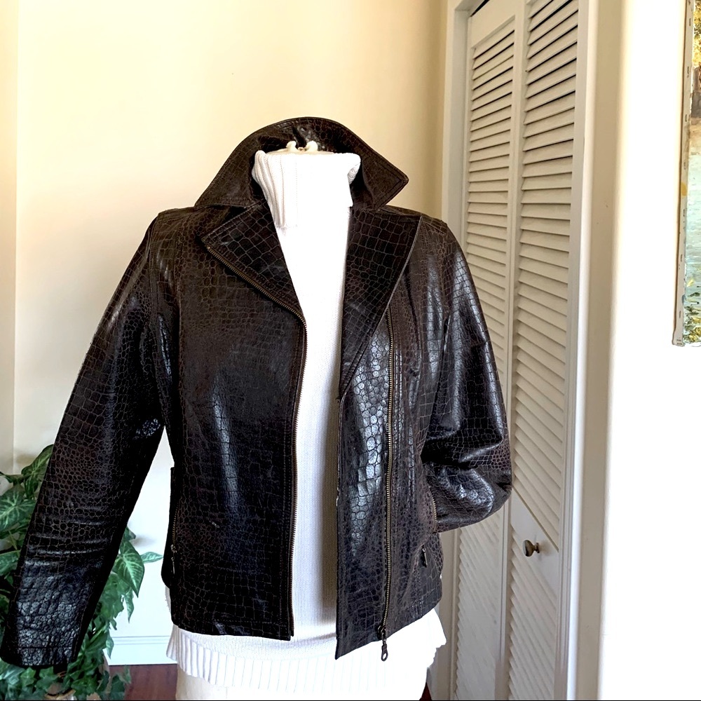Stylish leather bomber moto jacket.